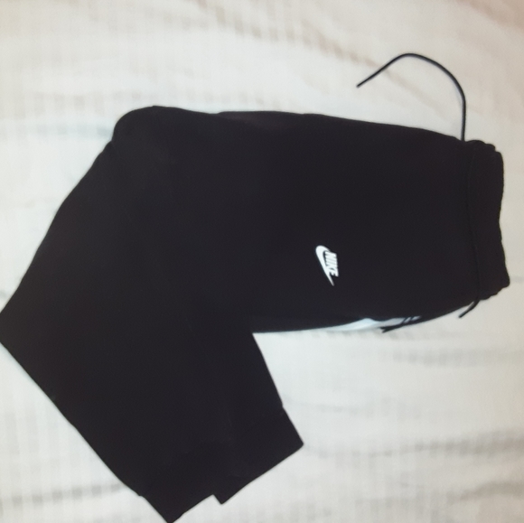 Mens Nike tech fleece joggers burgundy size large, SLIM FIT - Picture 4 of 4